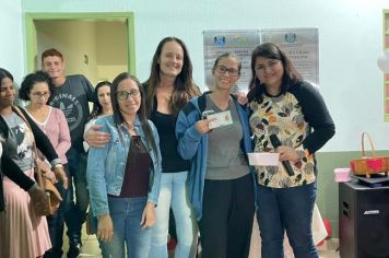 Foto - Dia das mães para as mães da Creche