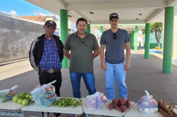 DEPARTAMENTO MUNICIPAL DE MEIO AMBIENTE - AGRICULTURA E ABASTECIMENTO, REALIZA NOVA FEIRA LIVRE.