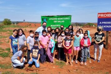 Visita técnica com alunos da Escola Municipal Professora Viviana Lúcia de Moraes Franco.