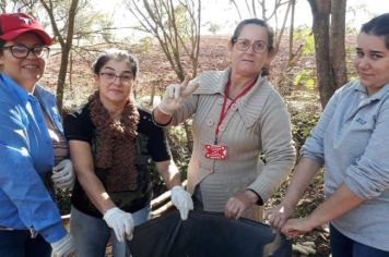 Campos Novos Paulista realizando a ação de limpeza em todo território urbano do Município.