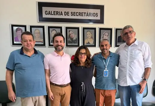 Secretaria de Educação recebe visita técnica da URE
