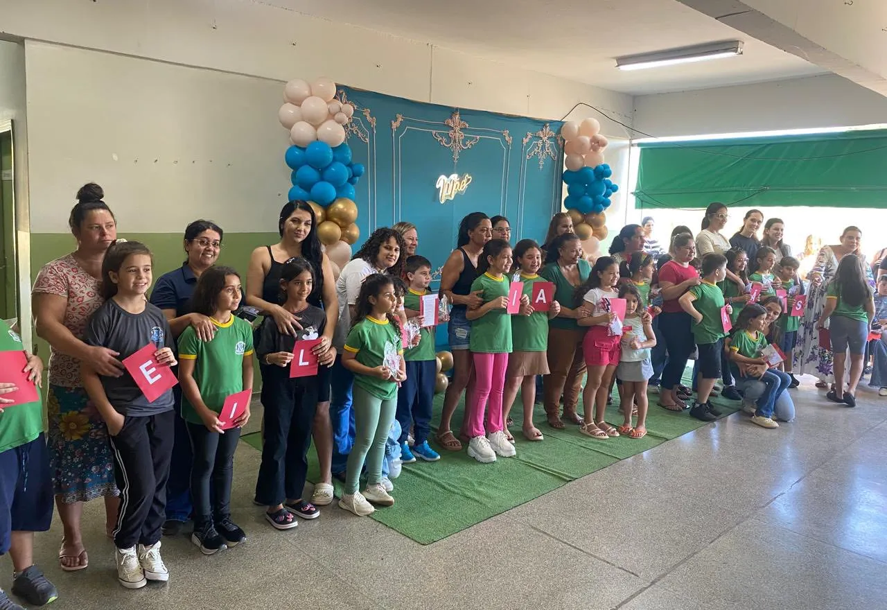 Escolas Municipais celebram o Dia das Mães com emoção e carinho