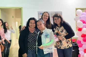 Foto - Dia das mães para as mães da Creche
